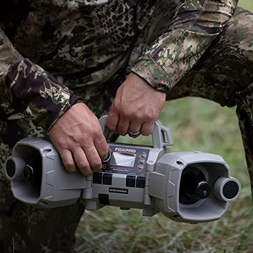 FOXPRO Shockwave moon phase indicator supports timing for calling opportunities.