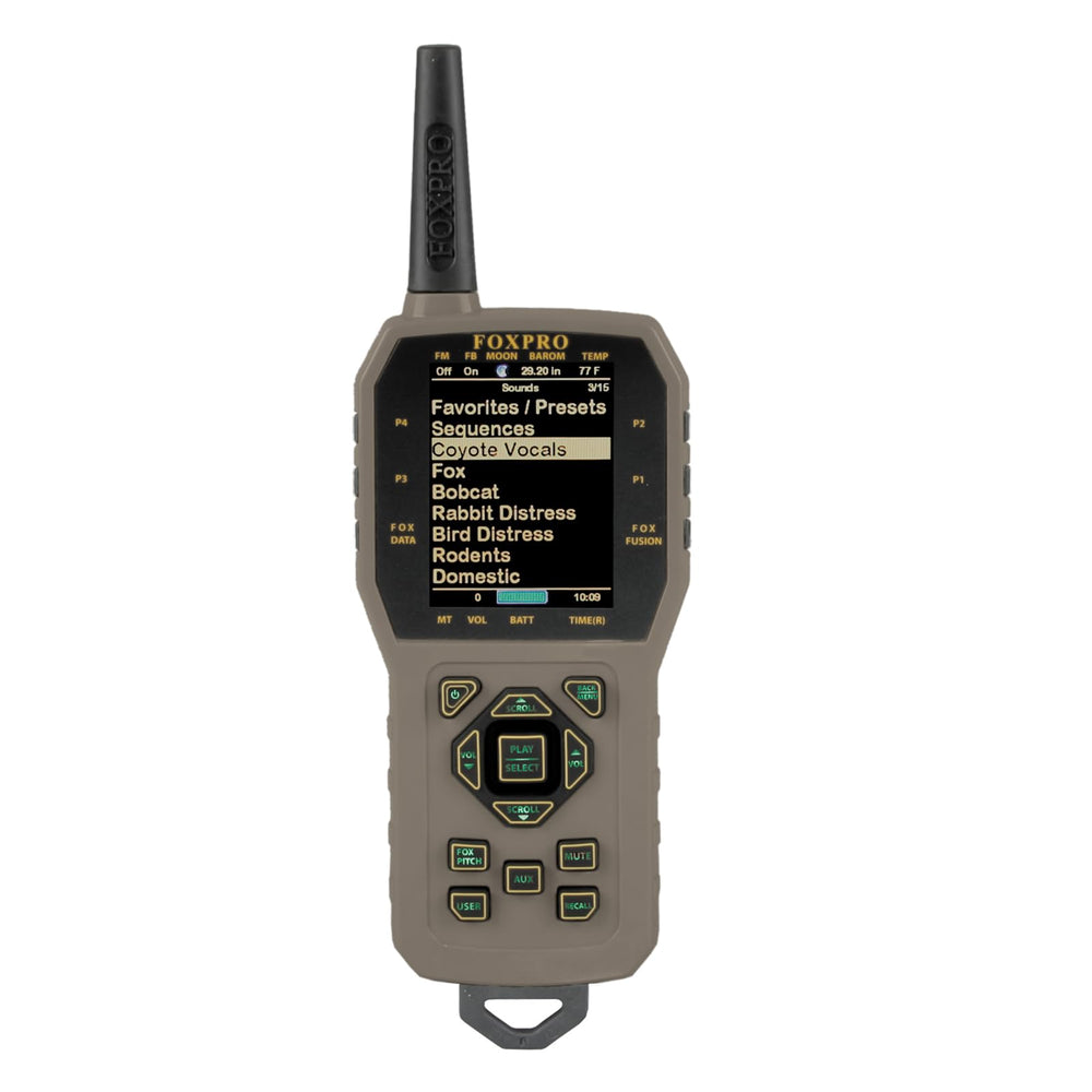 FOXPRO X24 auxiliary jack supports decoys for more realistic setups.