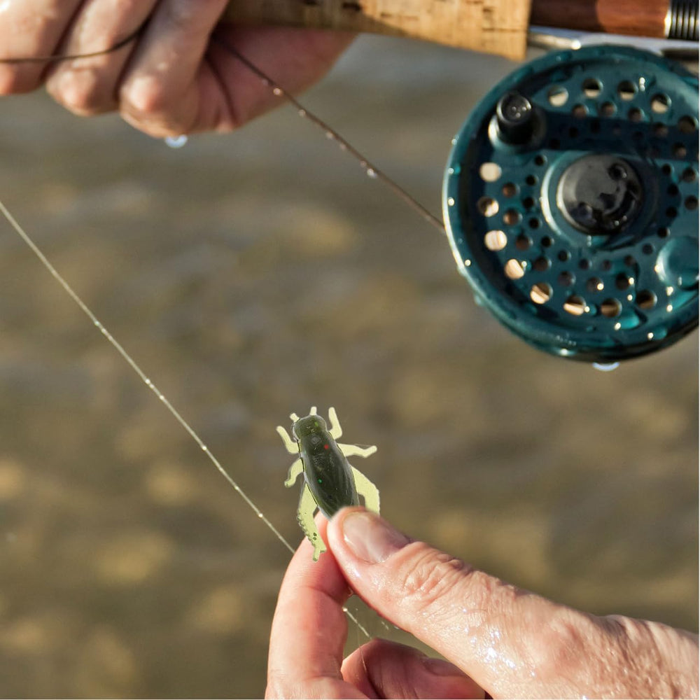 FOYTOKI cricket soft lure works in freshwater and saltwater environments