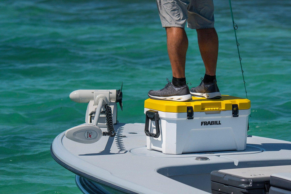 Lift-out liner, built-in ruler and durable latches