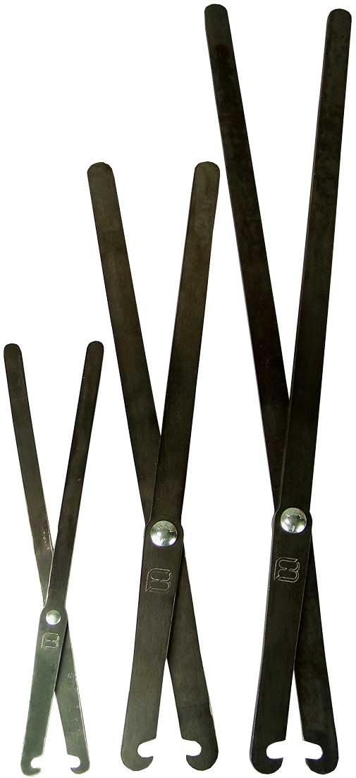 Freedom Brand steel body grip setting tongs, medium 21-inch model for trap setup on #160 and #220 traps.