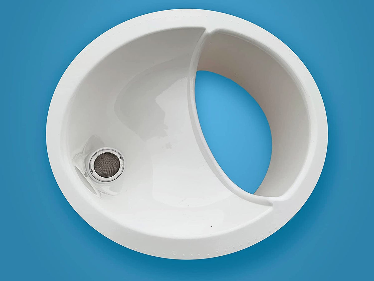 Free Range Designs liquid diverter under seat helps keep composting dry and odor-reduced.