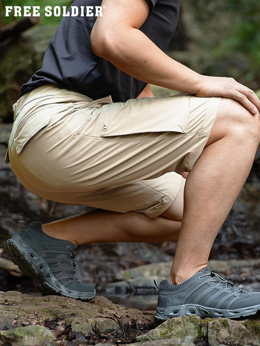 FREE SOLDIER men's cargo shorts side pocket layout shows convenient tool storage.