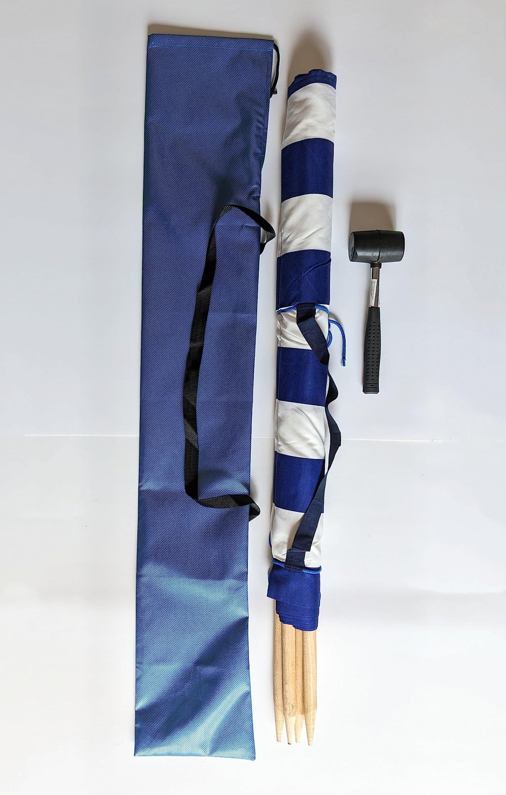Frost Hats windscreen bag and mallet set for easy transport and setup
