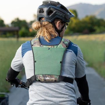 FROSTY PEAKS adjustable straps tailor fit for different outfits.