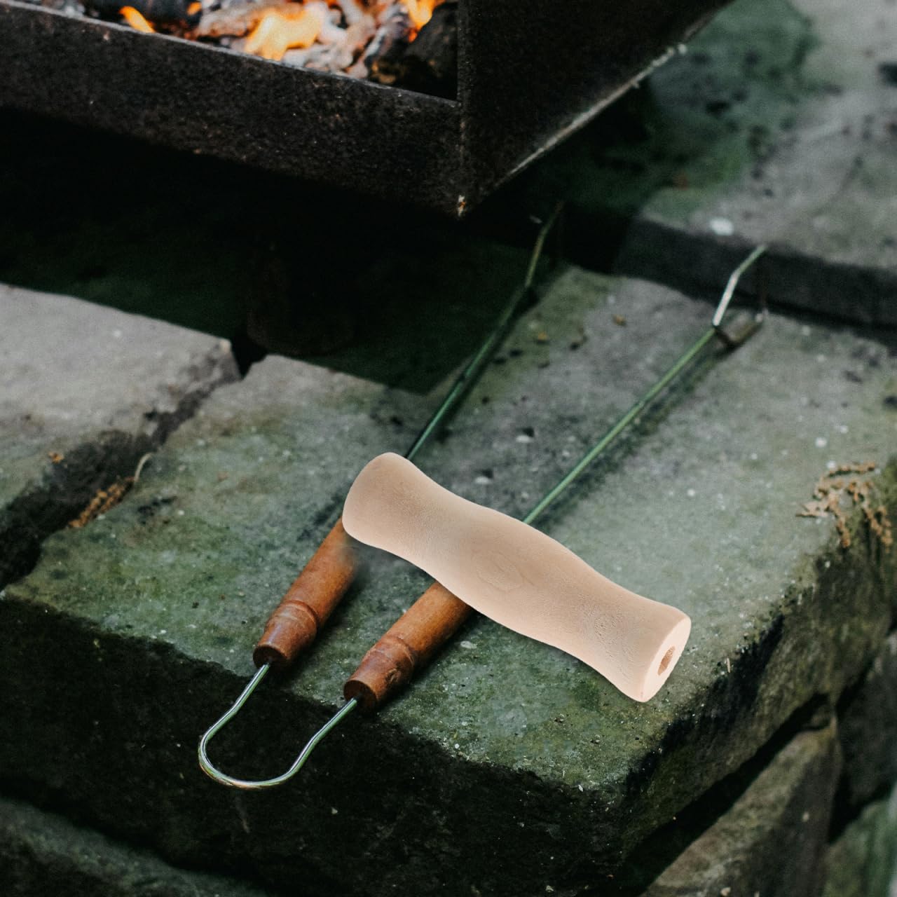 FUNOMOCYA heat-resistant design protects hands during high-temp grilling.
