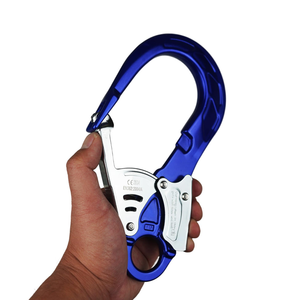 Fusion Poseidon II hook light weight with high strength.