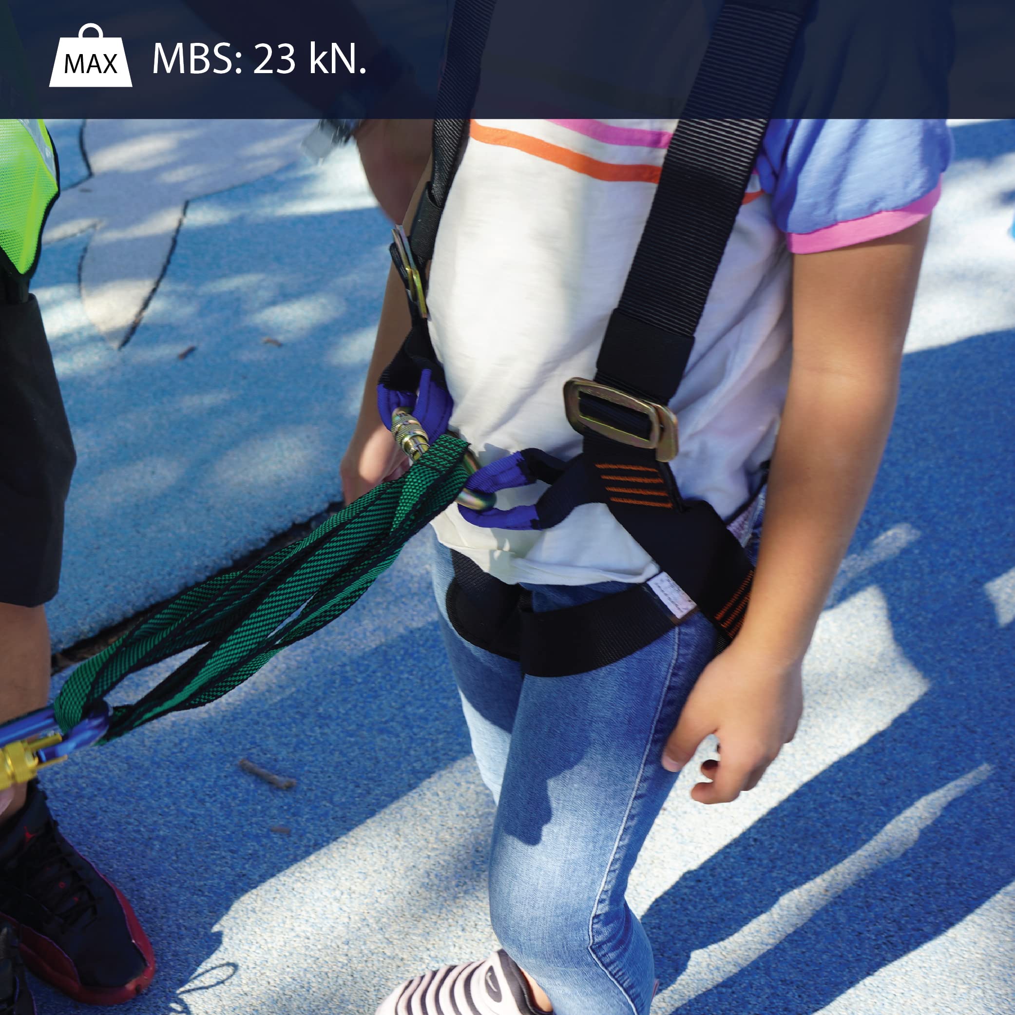 Fusion Warrior Kids quick-release buckle simplifies removal after climbs.