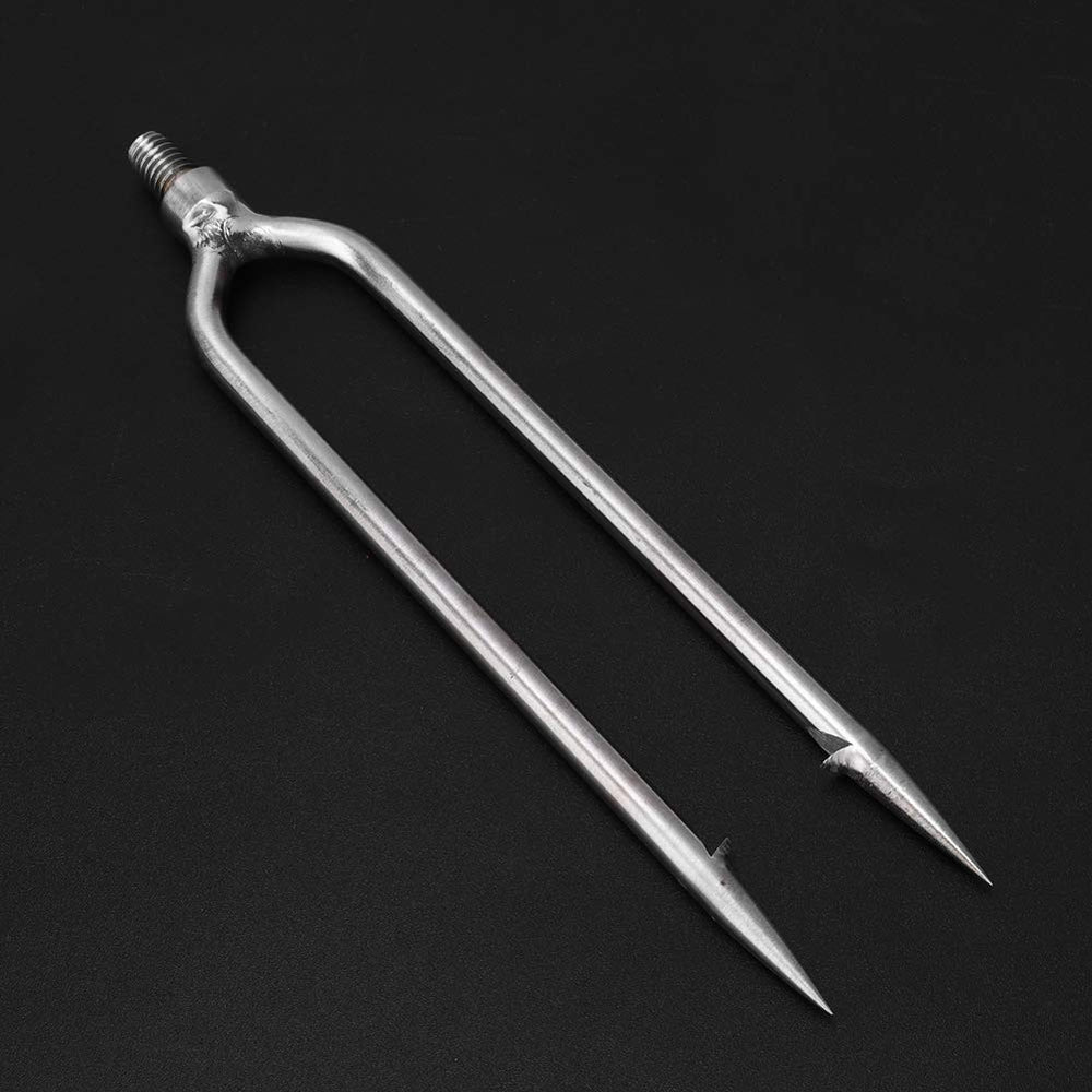 Fydun two-prongs gaff hook in action for steady prey handling.