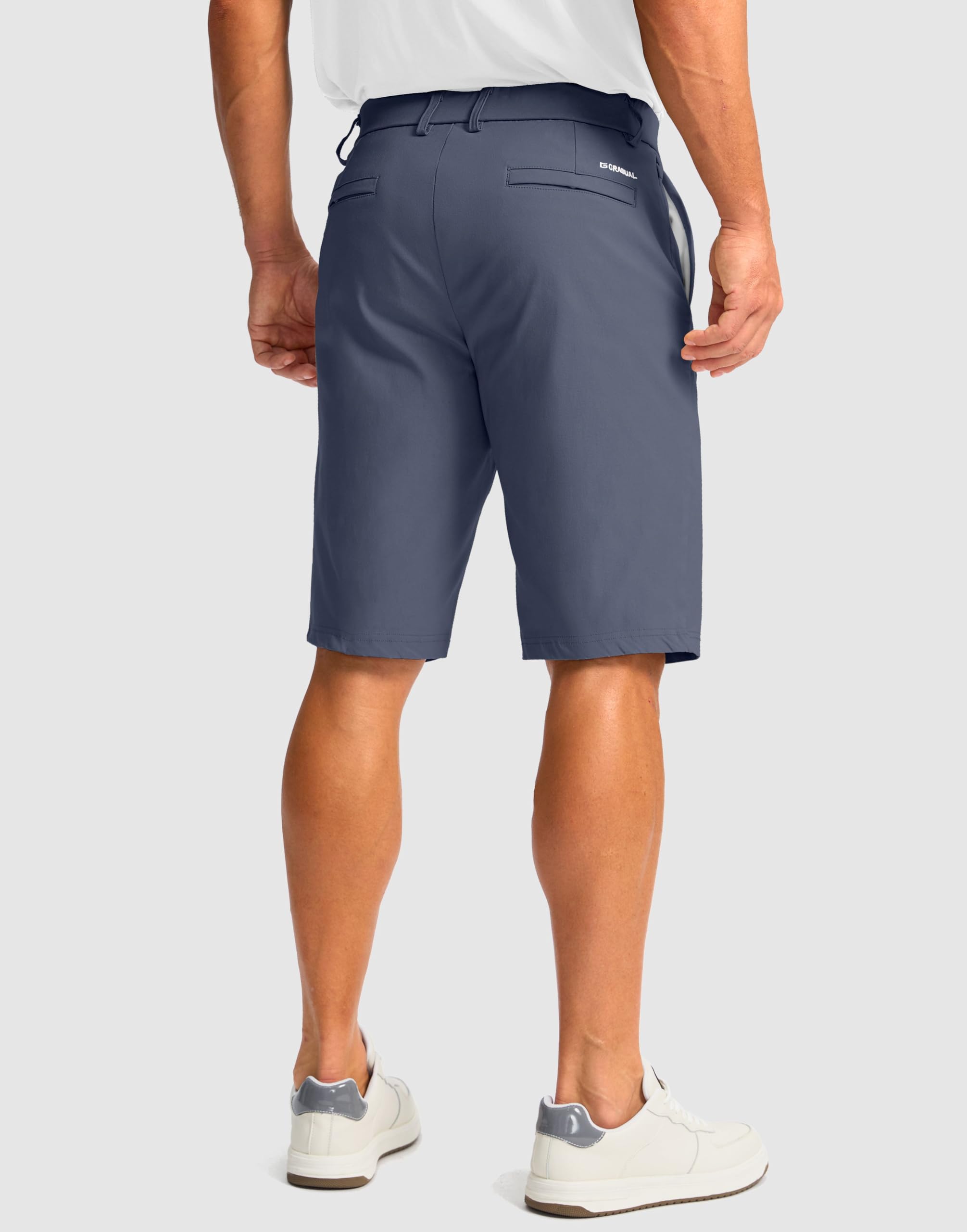 G Gradual shorts pocket layout with five pockets for secure storage.