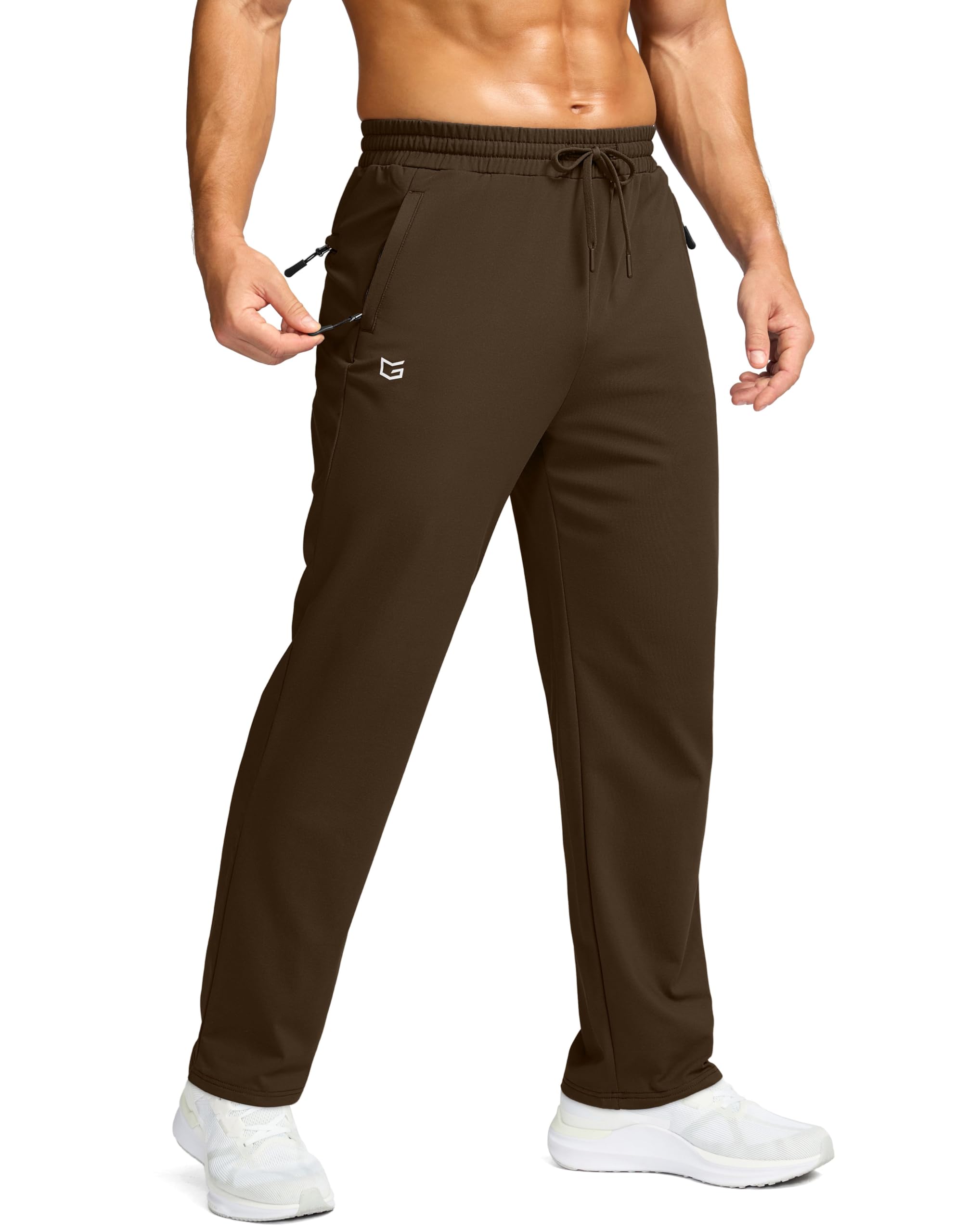 G Gradual fleece-lined pants show water resistance for outdoor cold days.