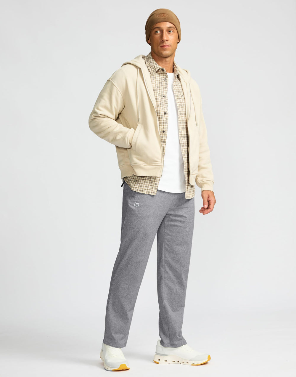 G Gradual fleece-lined back-pocket image emphasizes valuables stay secure while active.