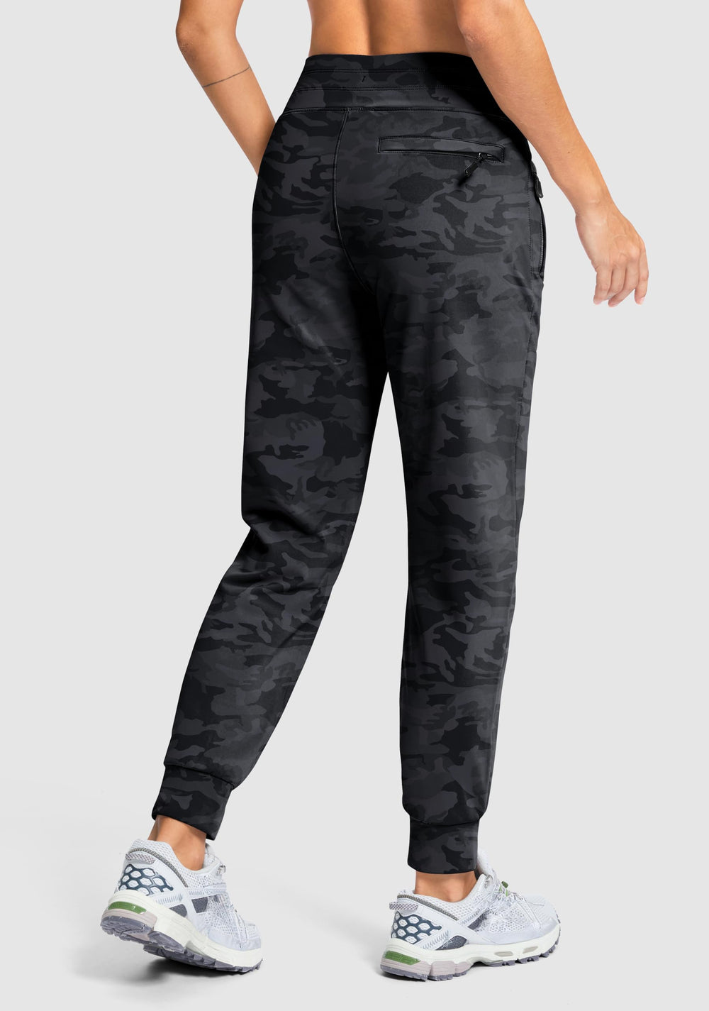 G Gradual joggers pocket detail highlighting secure four-pocket design for essentials