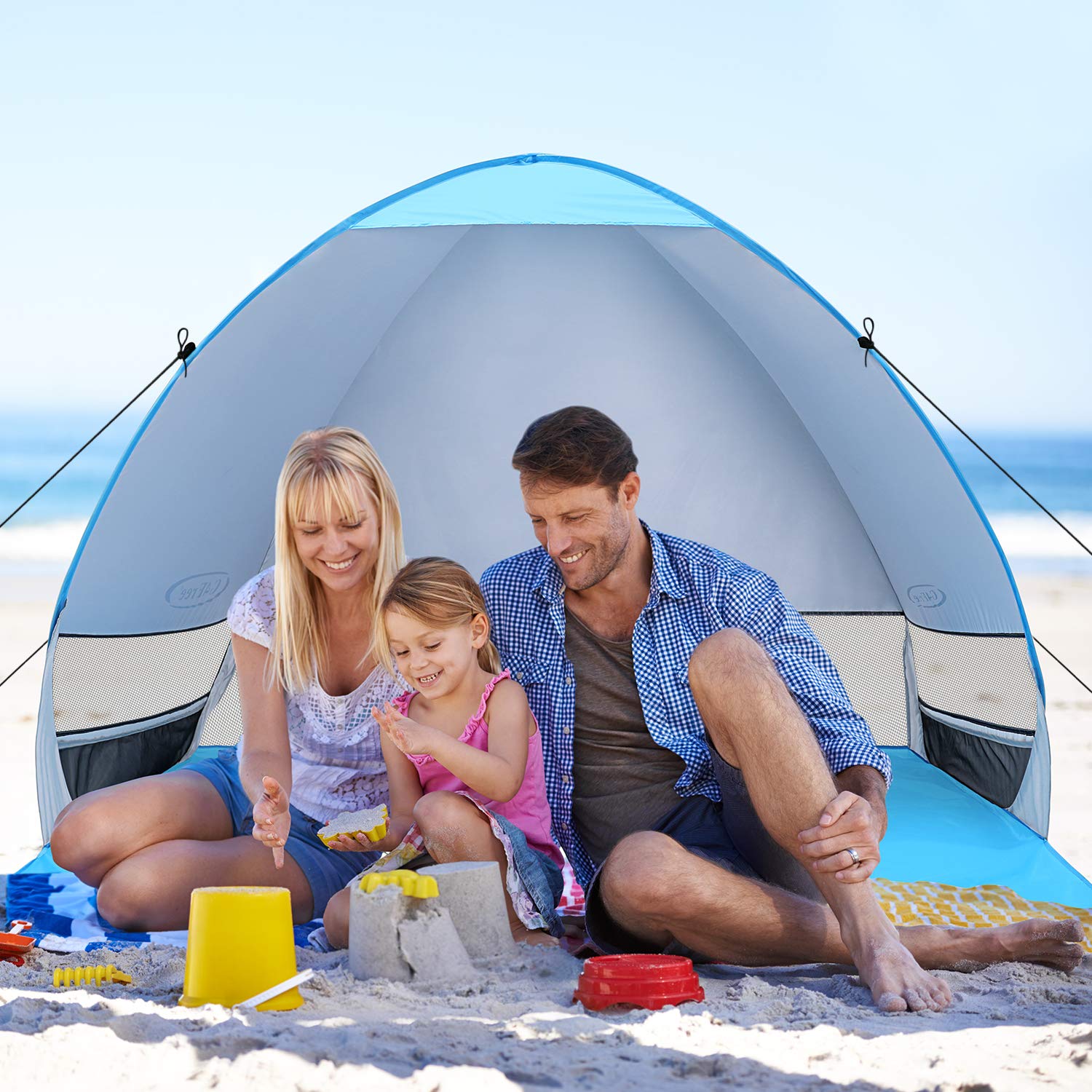 G4Free windproof beach tent with sand pockets stabilizes on windy days.