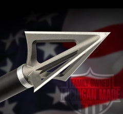 Montec broadhead with 1-1/8-inch cutting diameter aimed at target.