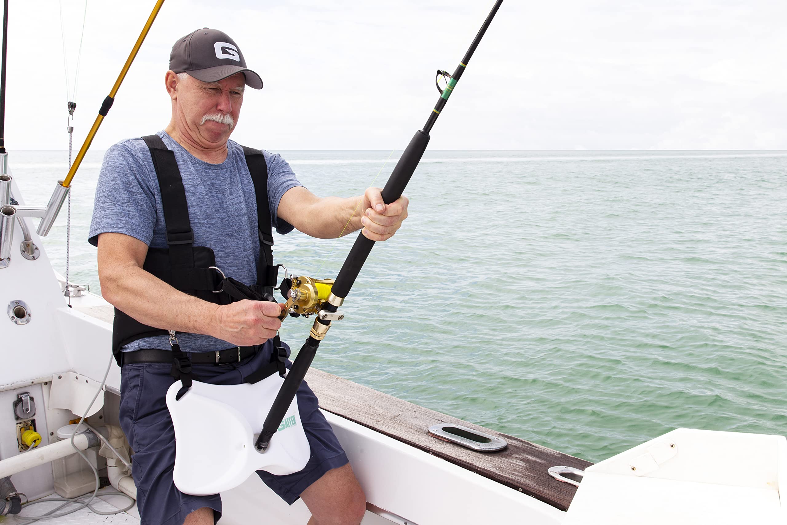 GAFFER SPORTFISHING adjustable drop straps and D-rings customize leverage for powerful reels