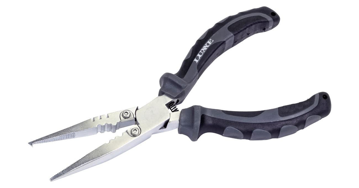 Gamakatsu LE-104-1 split ring pliers in silver with a built-in cutter for clean PE cuts