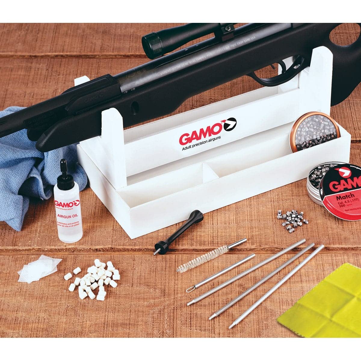 Gamo collapsible rifle stand included in the maintenance center