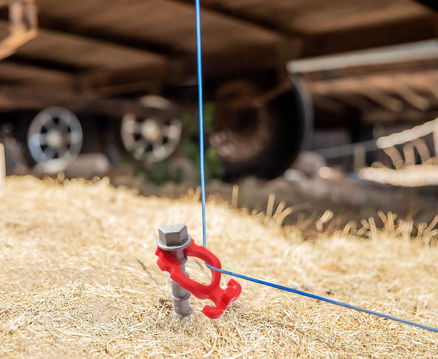 GarfatolRv multi-use garden anchoring shows versatile applications outdoors.