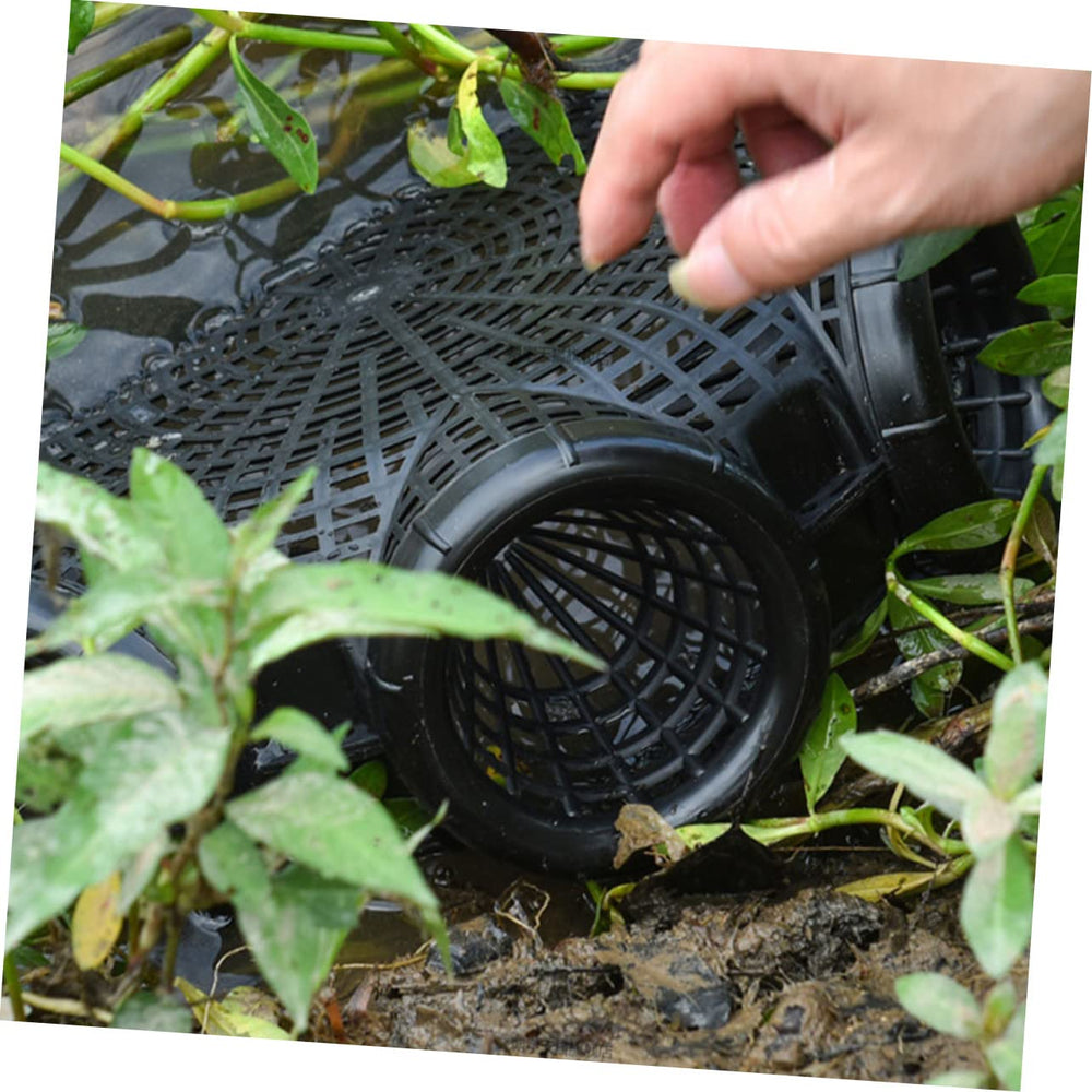 GAROZATION eel-catching-basket-durable-construction resists wear in rugged waters.
