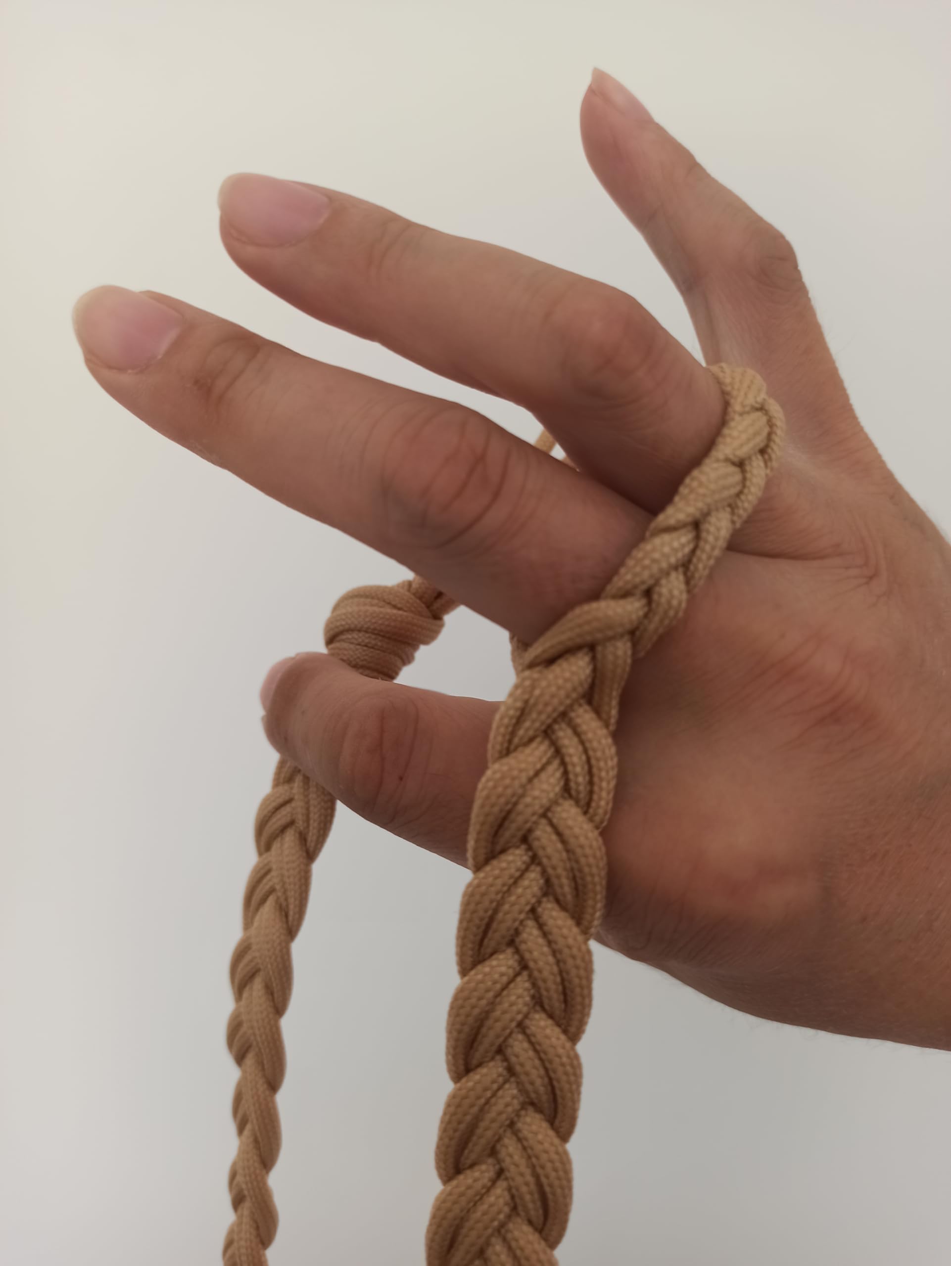 Generic braided rope detail close-up highlights durability and grip for repeated throws