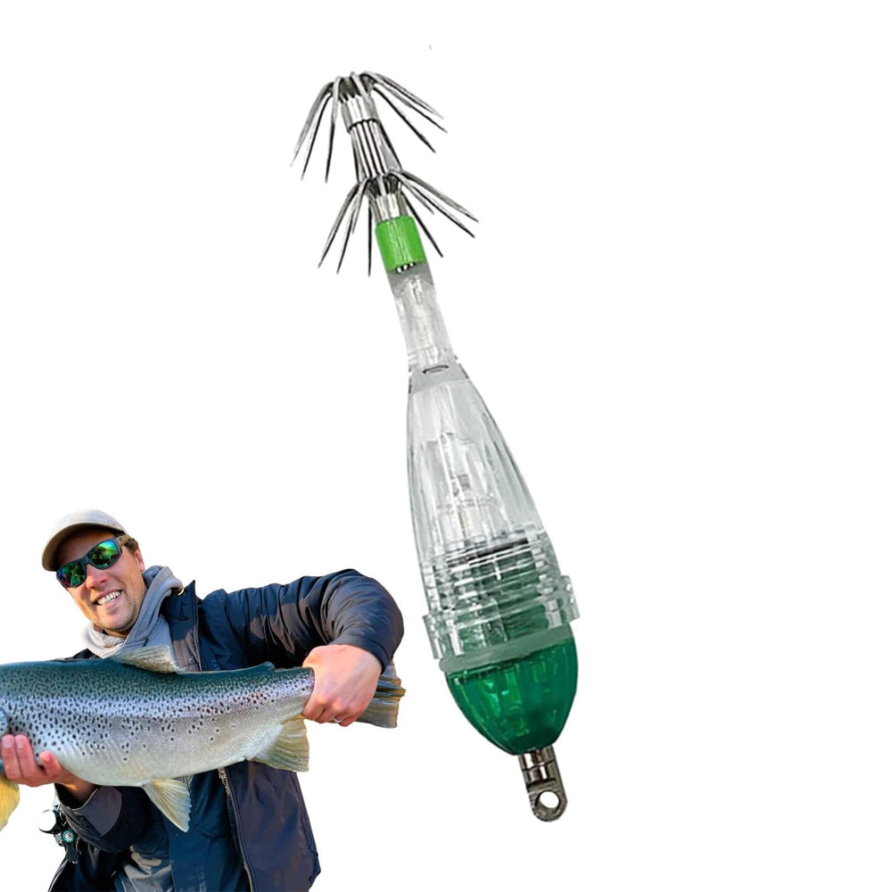Generic fish attracting light enhances marine life observation and tracking