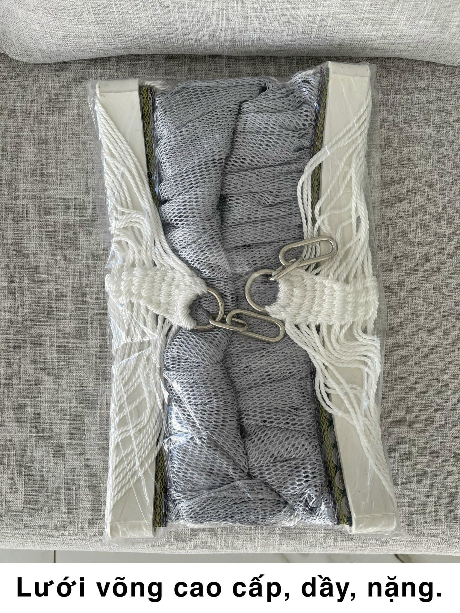 Generic Truong Tho hammock no-stand design emphasizes portable setup.