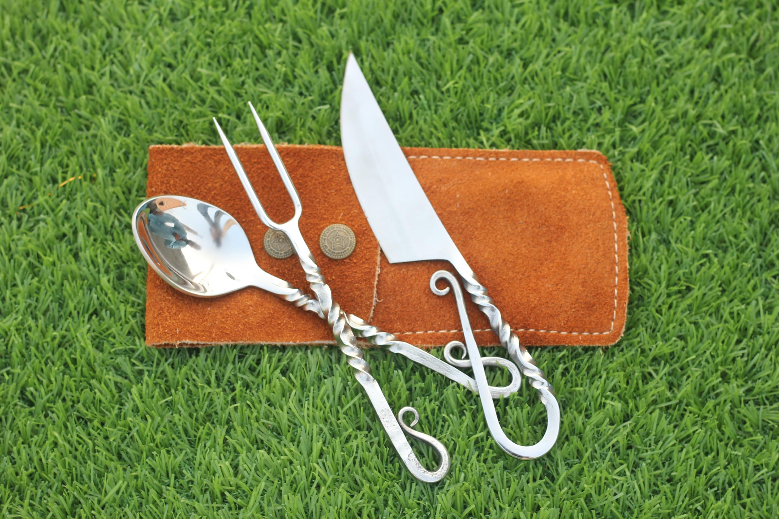 Generic Viking Cutlery Set twisted-fork for feasts and outdoor meals.