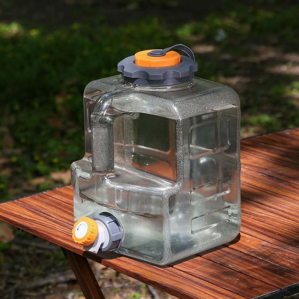 Generic water container lid supports pump installation up to 72mm
