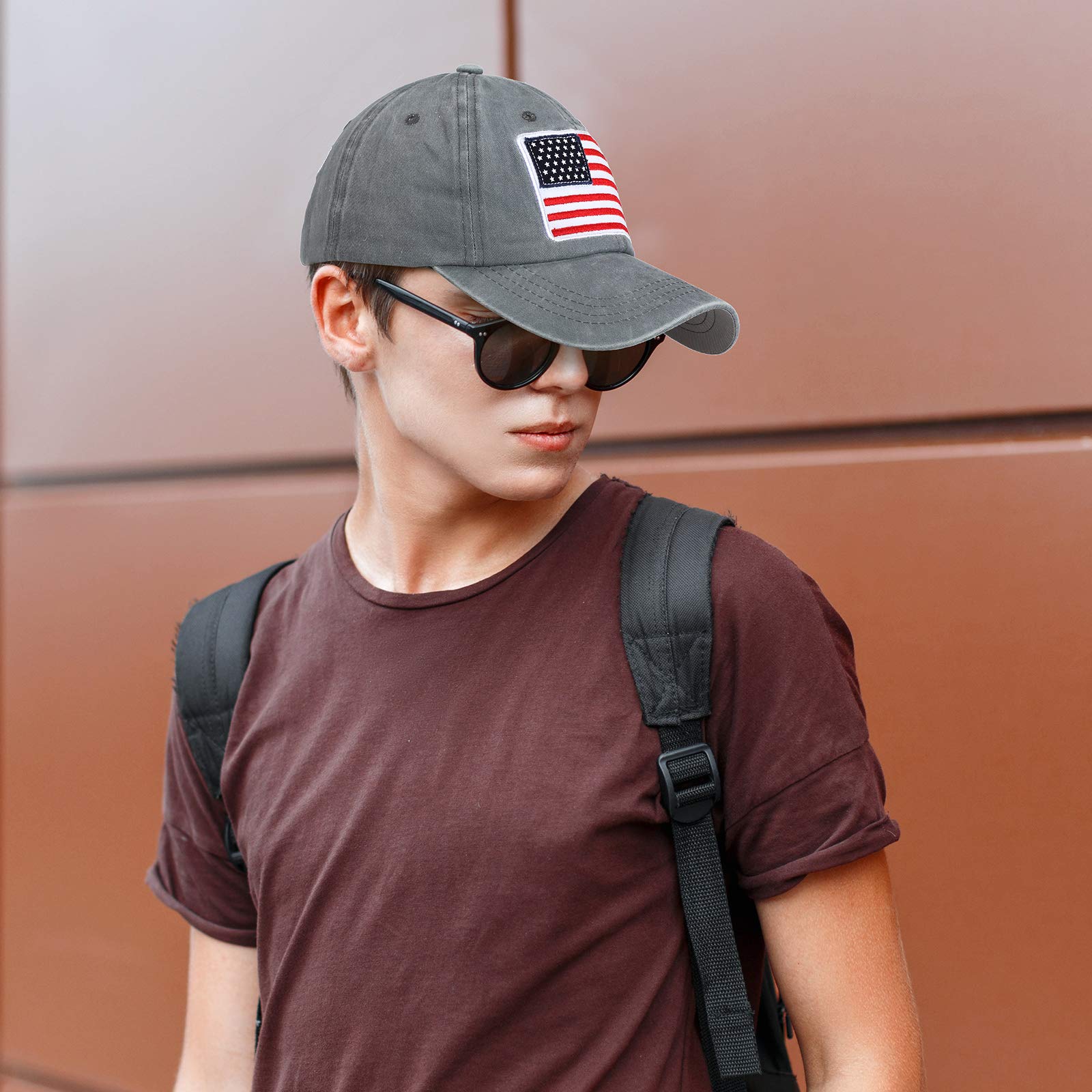 Pack of four Geyoga American flag baseball caps