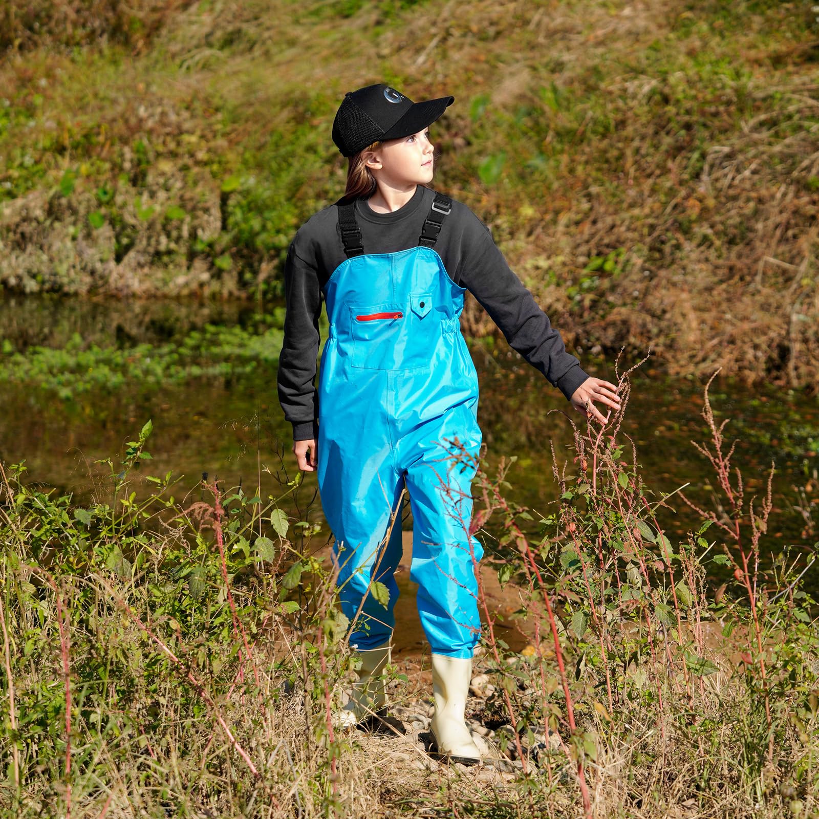 Ghosthorn youth waders boot and sole close-up emphasizing anti-slip grip.