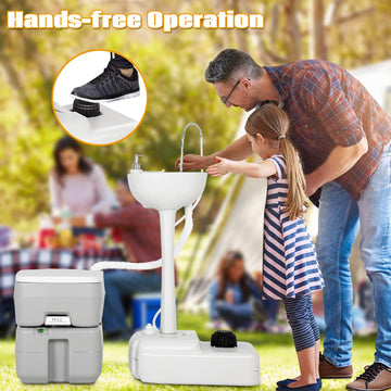 Giantex 4.5-gallon fresh water tank supports multiple uses.