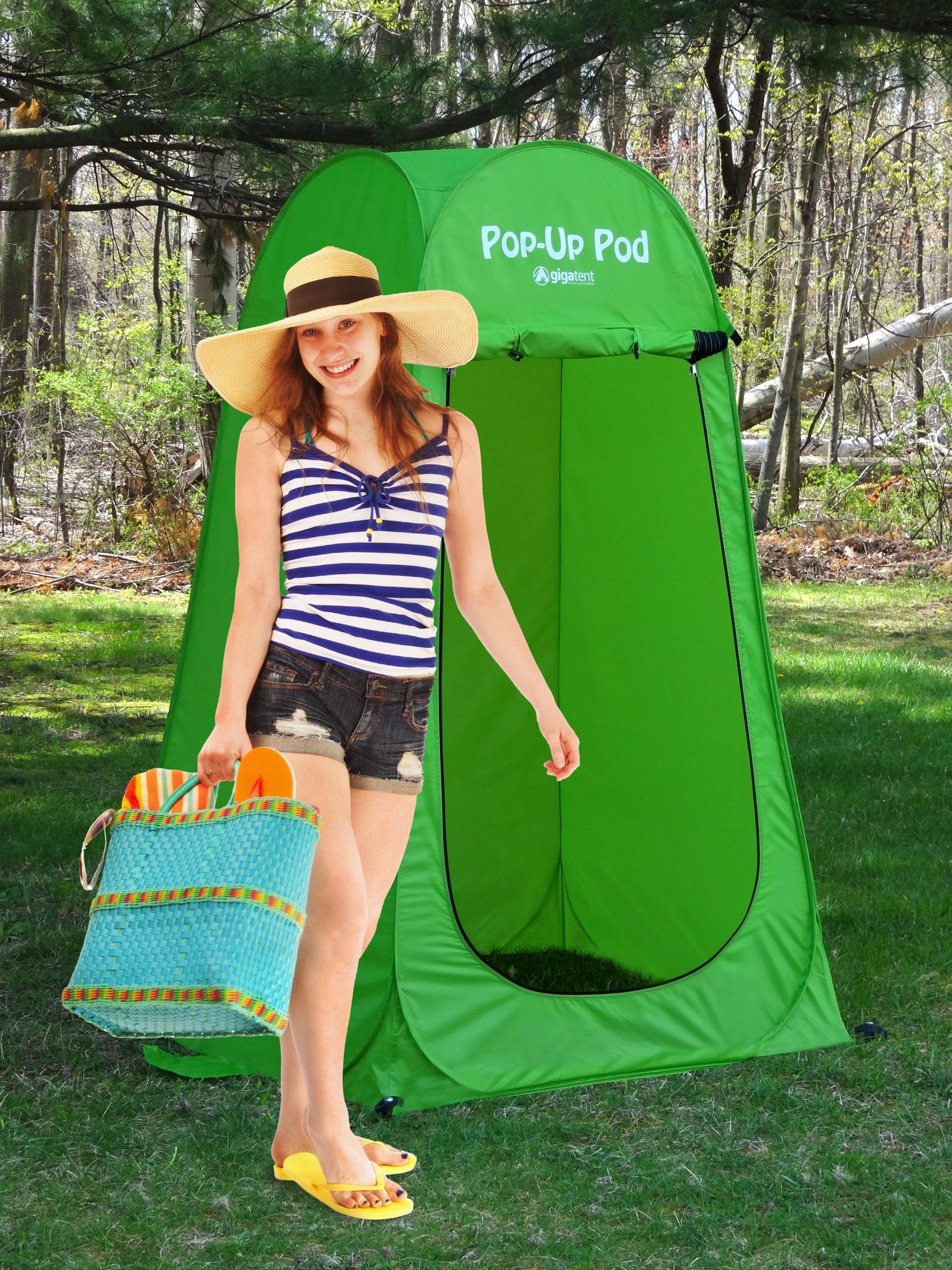 GigaTent lightweight carry bag enables easy transport and packing.