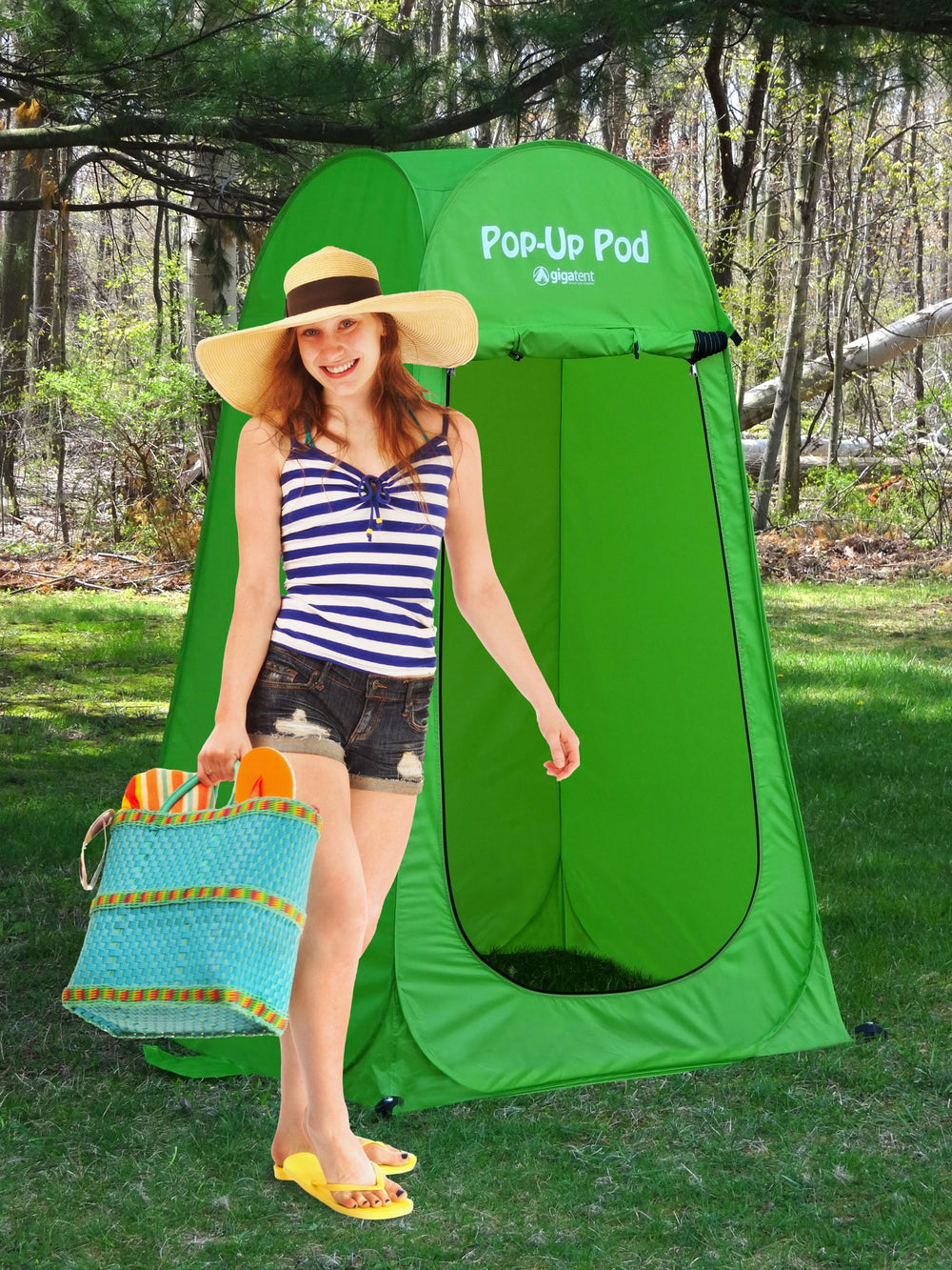 GigaTent lightweight carry bag enables easy transport and packing.