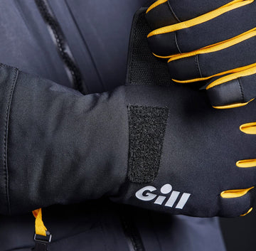 Gill Helmsman pre-curved fingers improve dexterity.