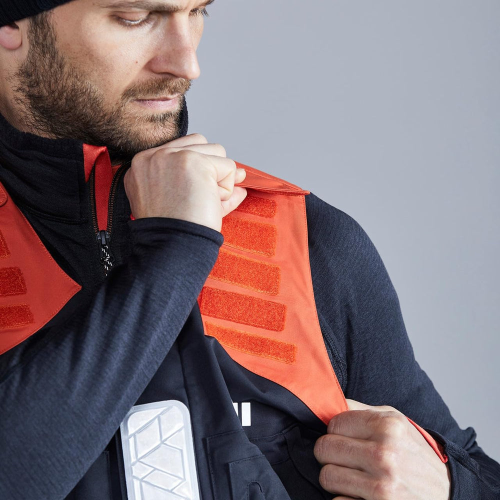 Gill OS1 handwarmer pocket with mesh lining keeps hands warm.