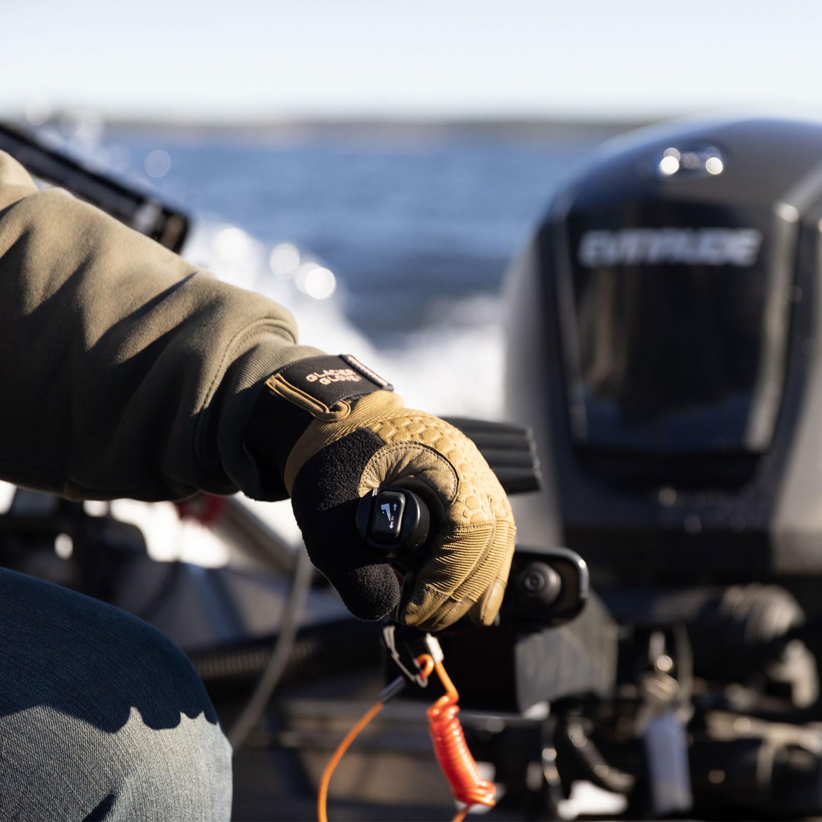 Glacier Glove Alaska Pro Thinsulate lining traps heat while staying flexible.