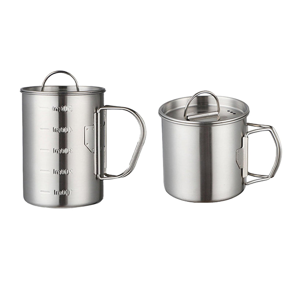 Glomora camping cup with lid and foldable handle, ideal for compact carrying.