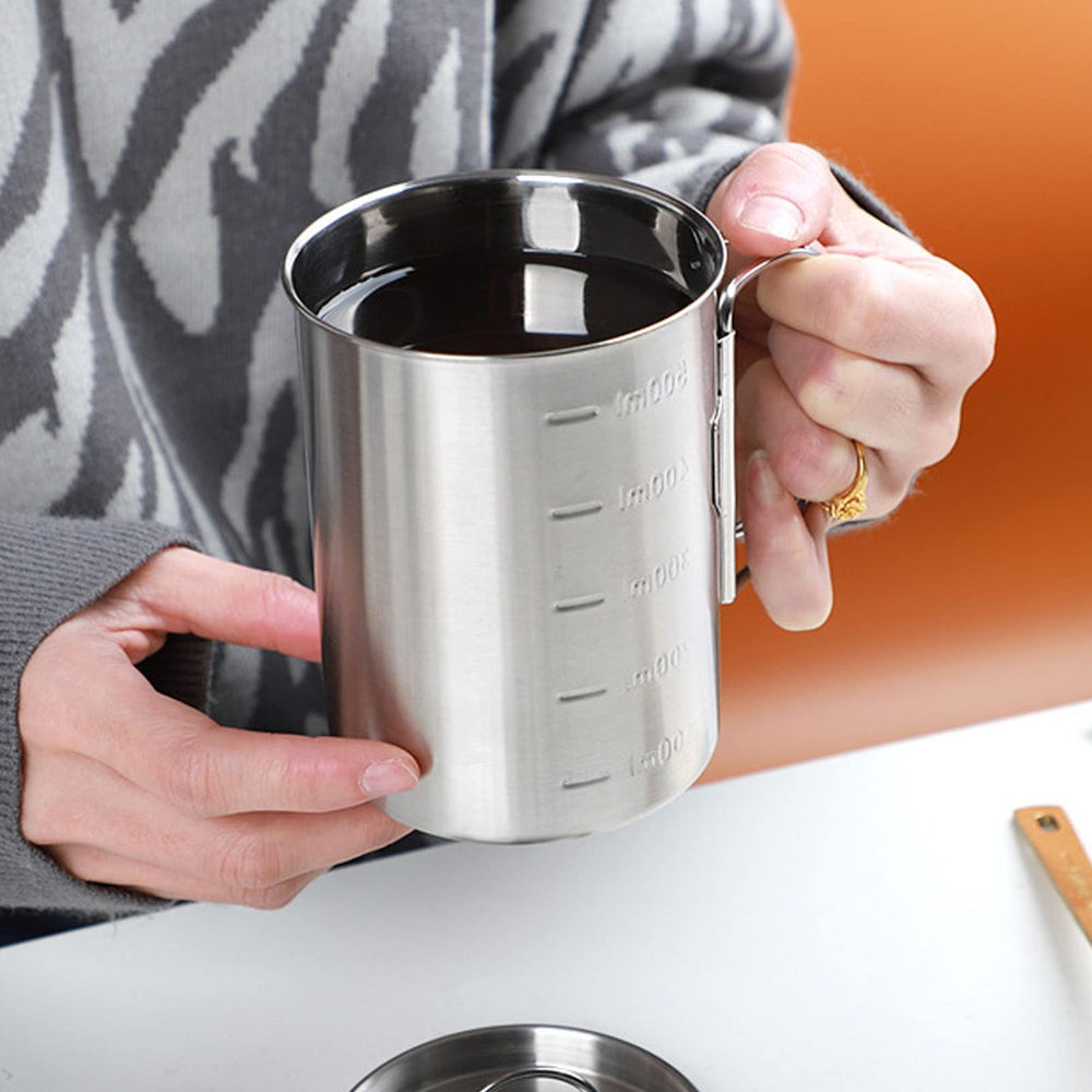 Glomora leak-proof lid keeps drinks secure during bumpy rides and hikes.