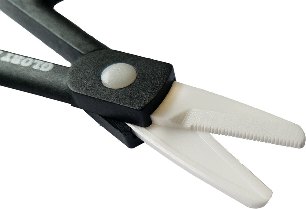 Black handle detail of Glory Fish HA-004 ceramic scissors