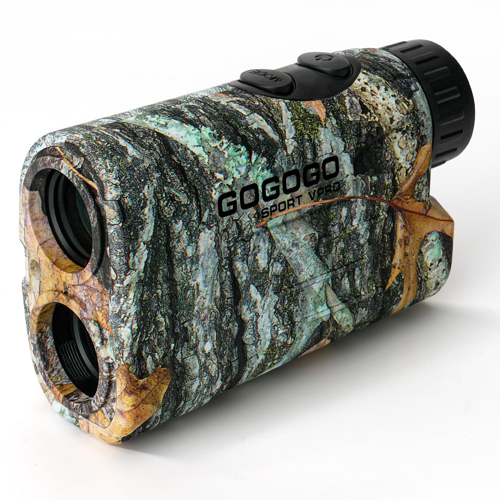 Gogogo Sport Vpro rangefinder camo display closeup shows adaptive red glow for night visibility.