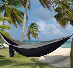 Gold Armour camping hammock highlights generous 125x79 inches, enabling two-person comfort.