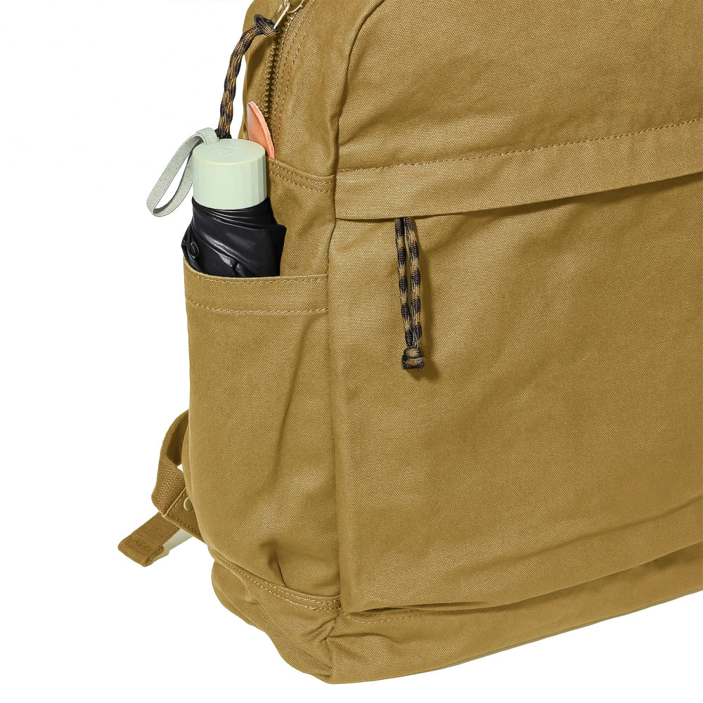 GOOTIUM canvas backpack lifestyle use in urban and outdoor settings demonstrates versatility