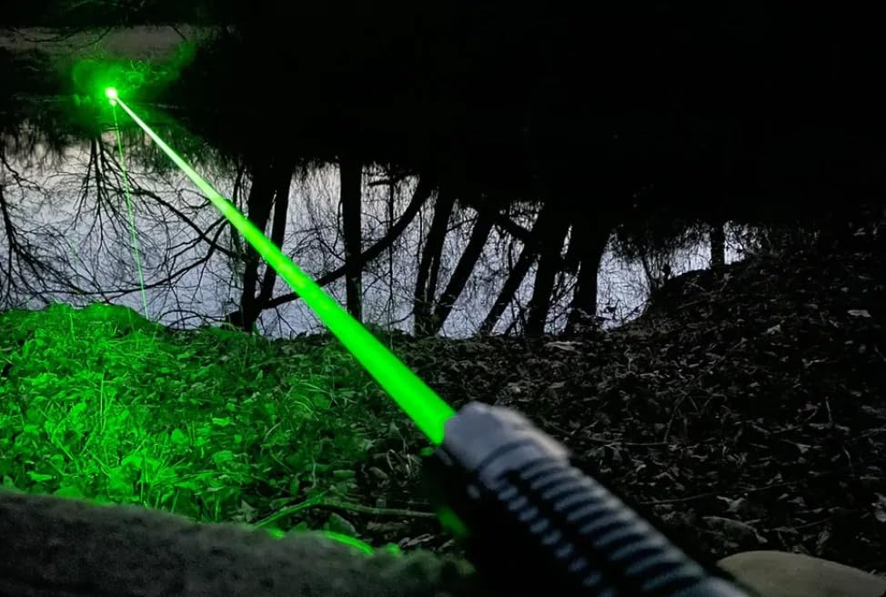 Gotical green laser visible in daylight and at night.