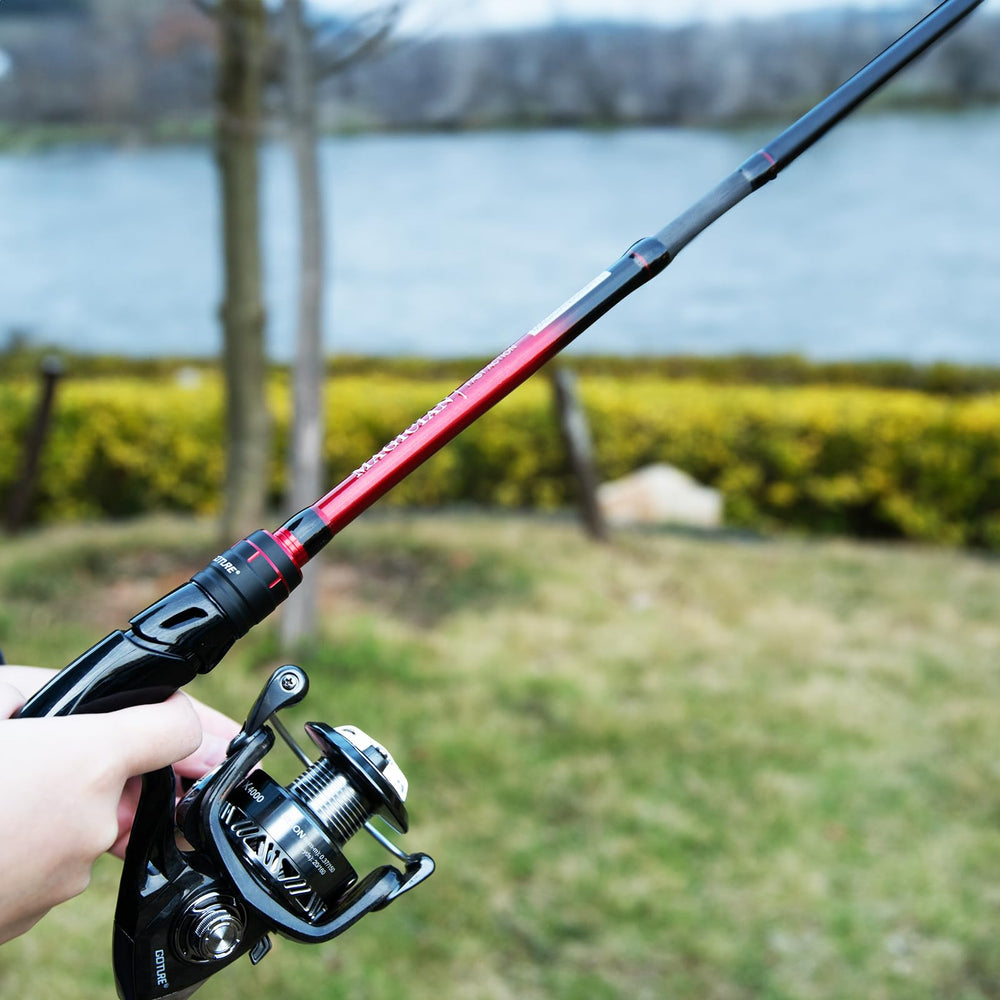 EVA split grip hand area on GOTURE 24T 4-piece rod.