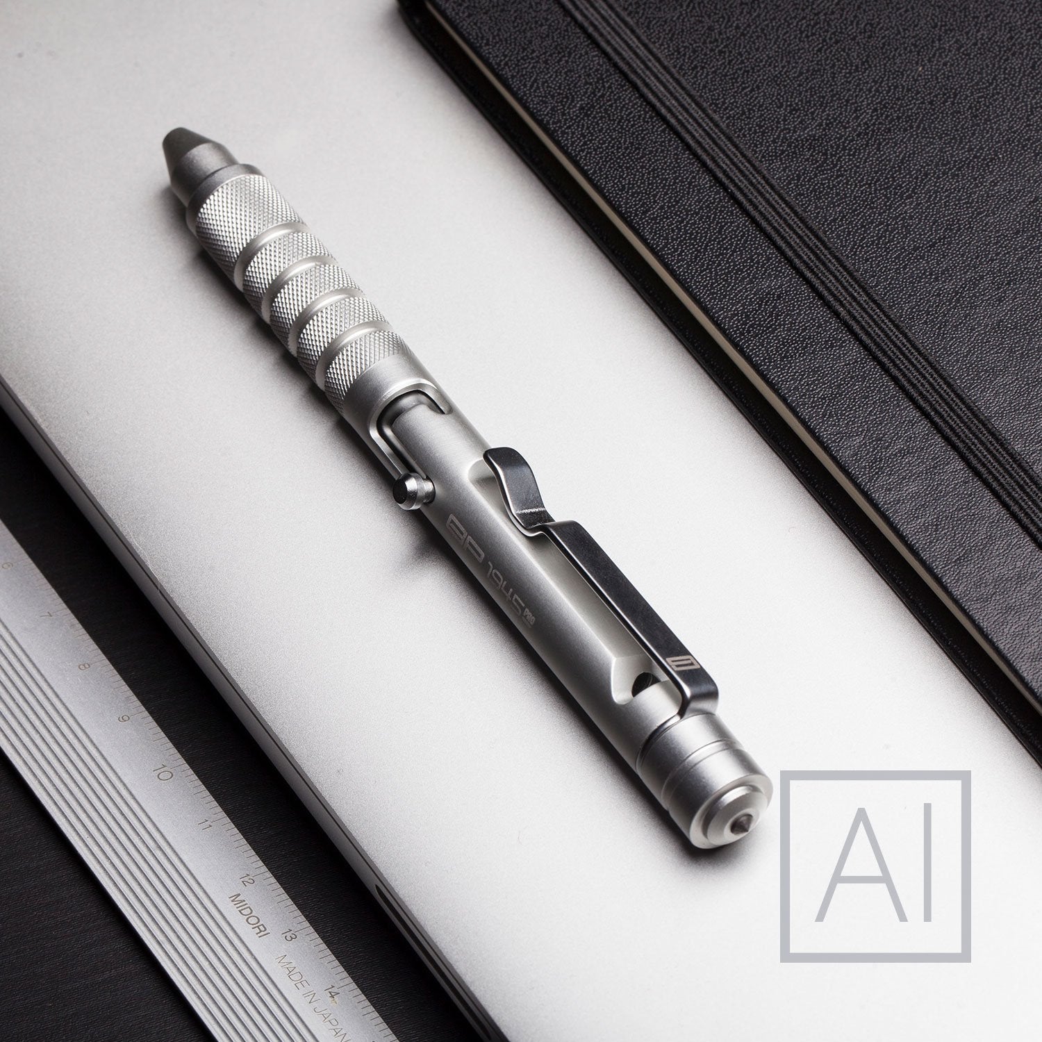 GPCA GP1945 PRO grip with built-in ruler for quick measurements.
