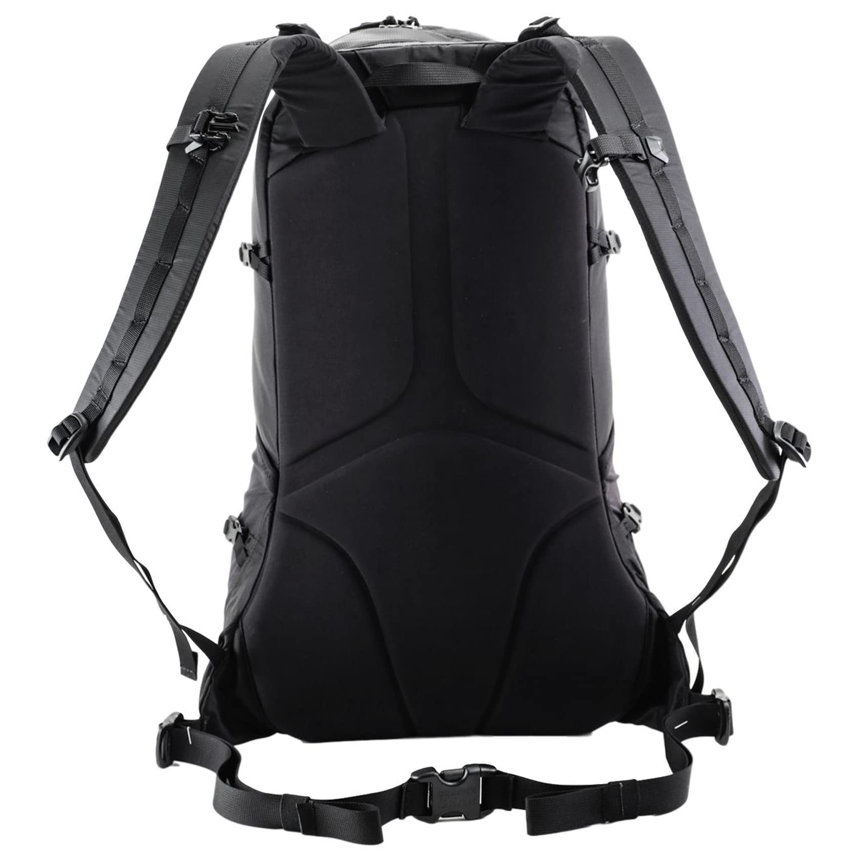 Granite Gear Dagger Ultralight Day Pack 22L removable frame sheet enables flexible packing
