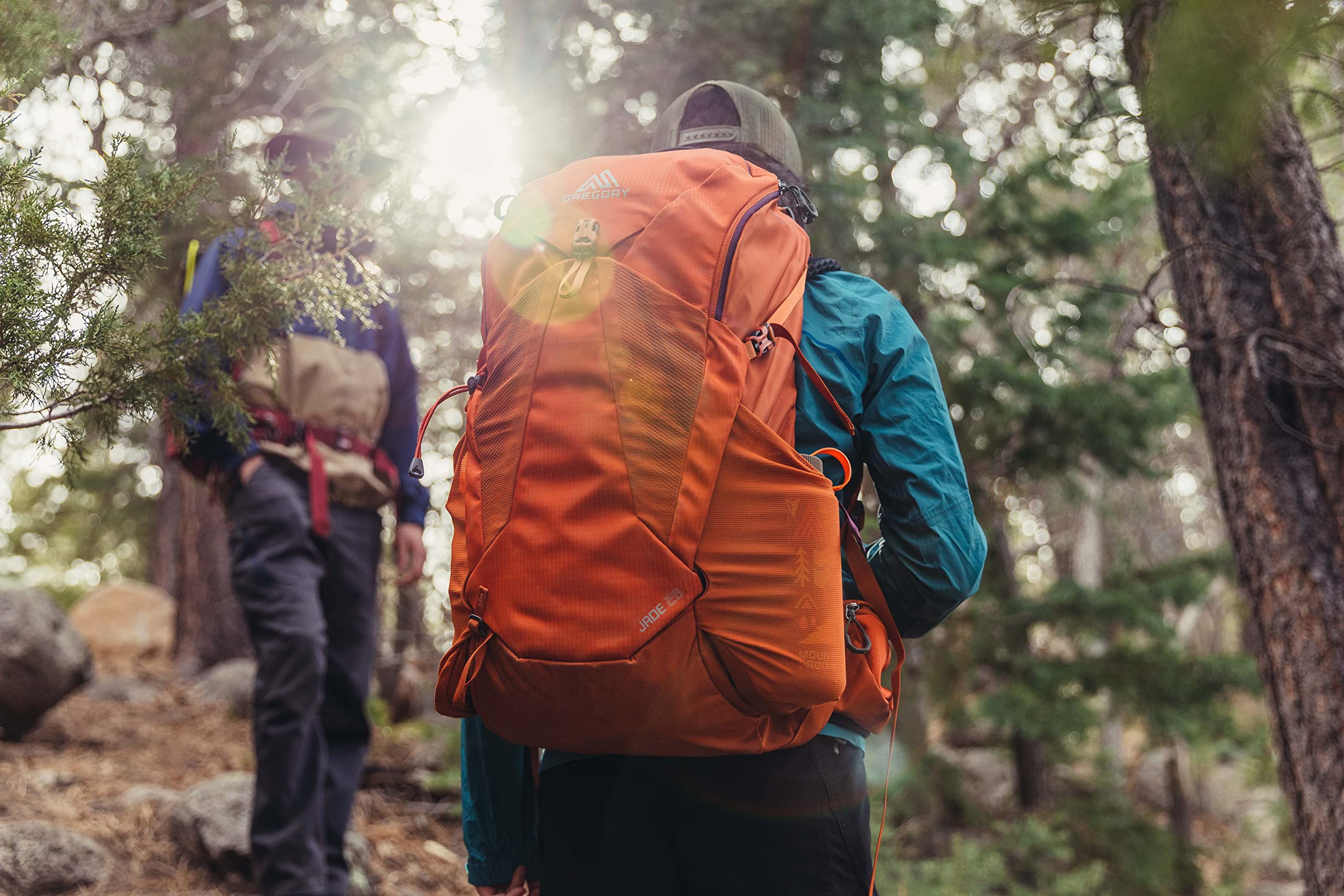 Gregory Jade 28L lightweight materials reduce fatigue on day trips.