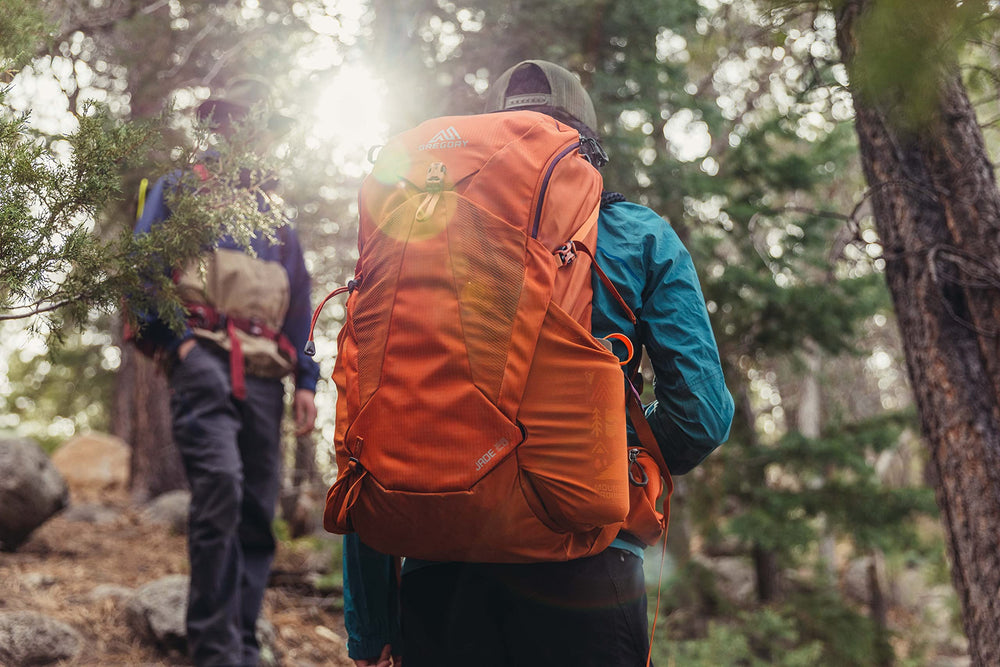 Gregory Jade 28L lightweight materials reduce fatigue on day trips.