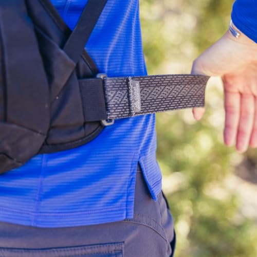 Side stretch mesh bottle pocket provides angled entry for quick hydration.